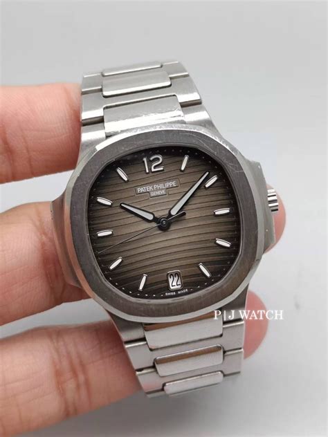 patek philippe nautilus ref 7118 1a preis|Patek Philippe Nautilus 7118 price.